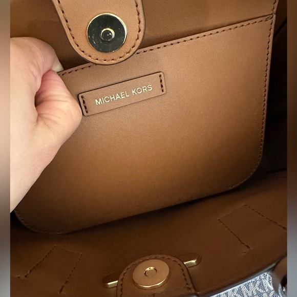 New Michael Kors kali satchel bag with iPad case - Picture 9 of 16